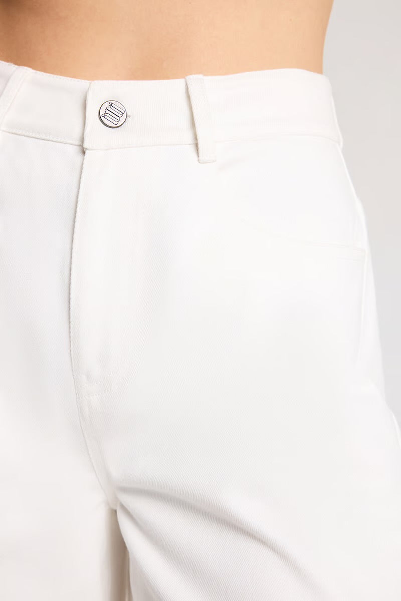 Velo Short in White