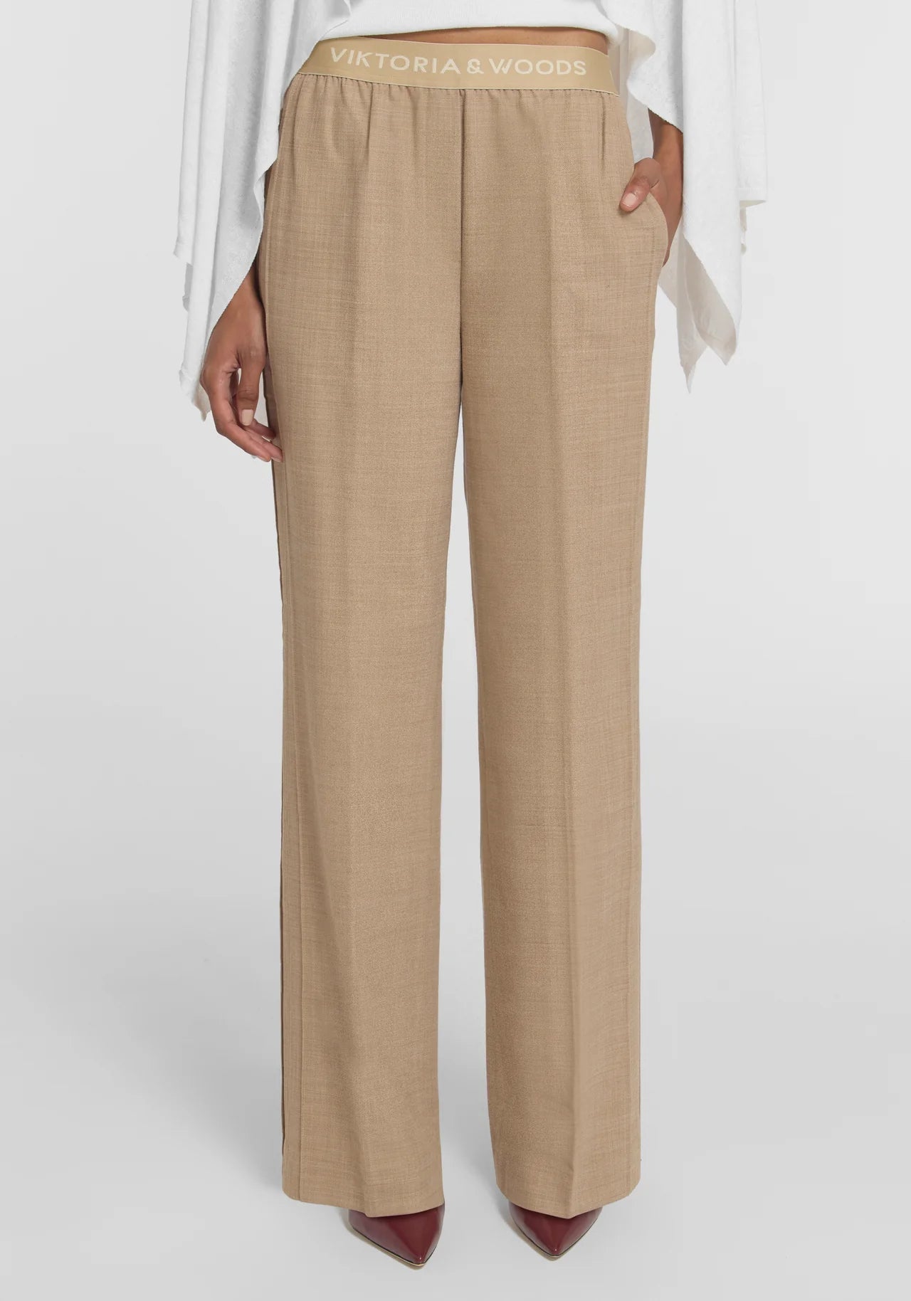 Hemsworth Trouser in Camel Viktoria + Woods