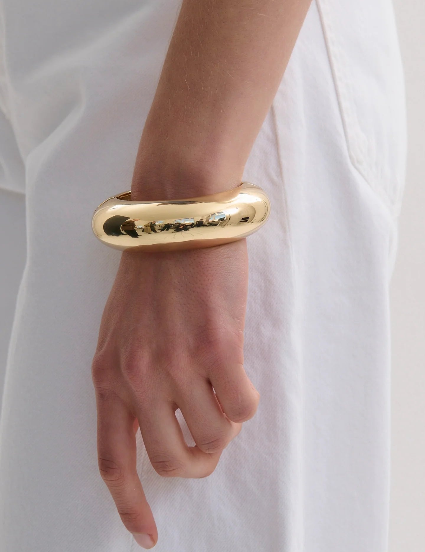 Dome Bangle in Gunmetal Anna Rossi