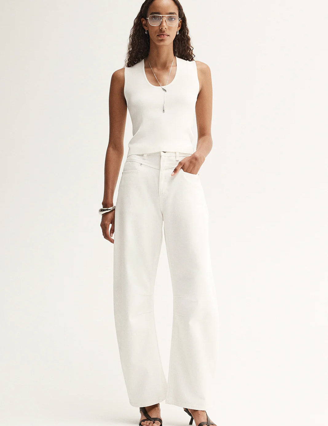 Chelsea Barrel Leg Jean in Ivory Elka Collective