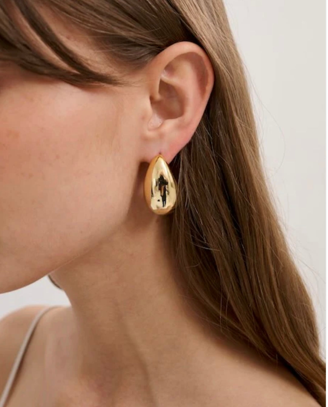 Teardrop Earring in Gold