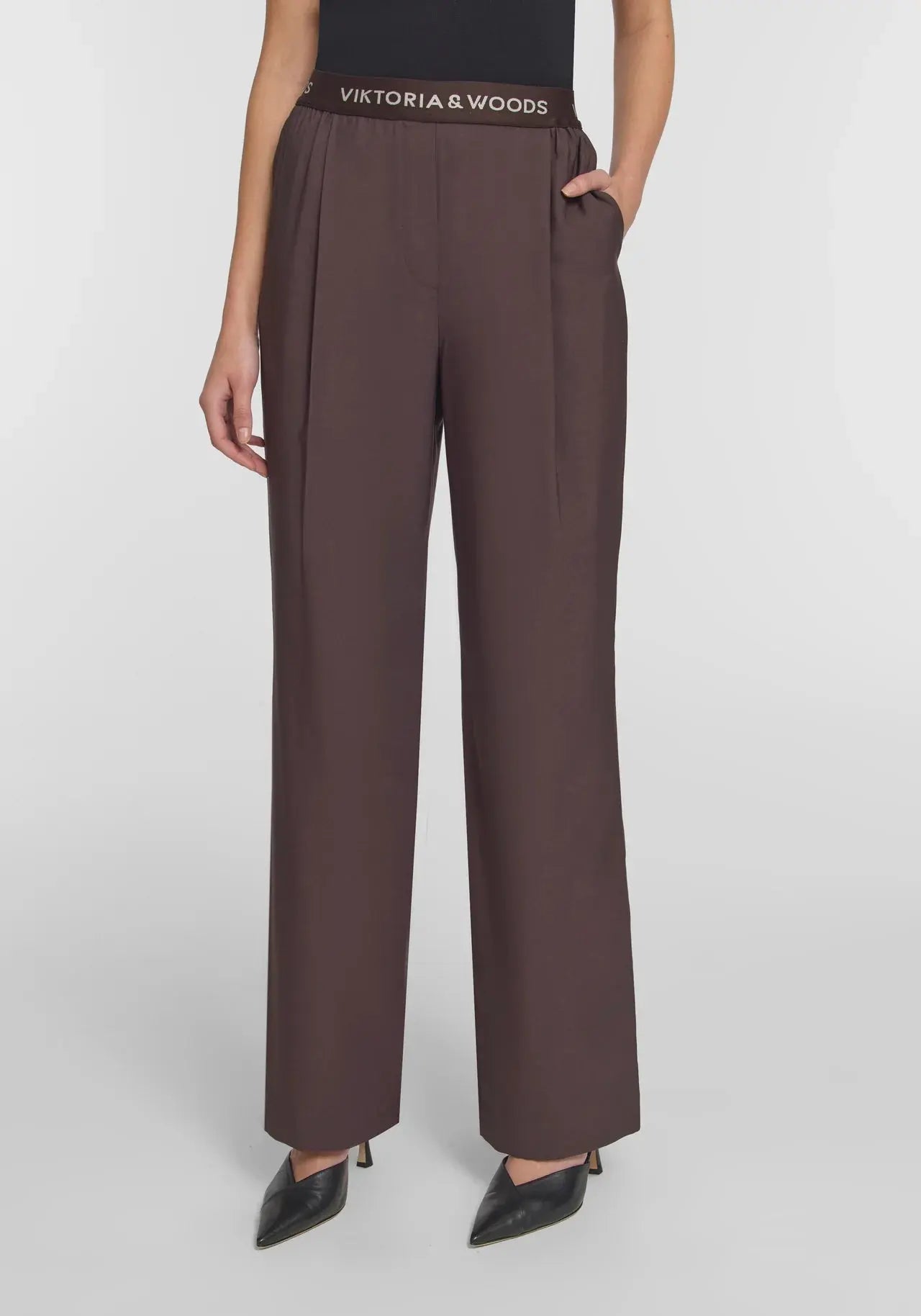 Ivanhoe Pant in Chocolate Viktoria + Woods