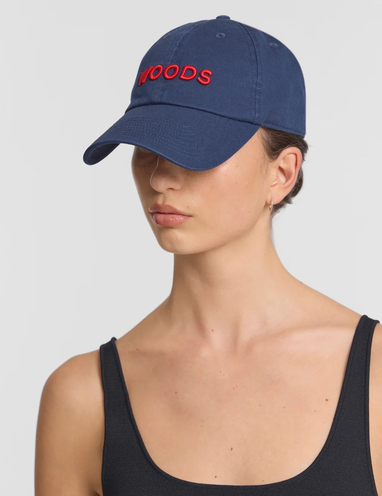 Woods Cap in Navy/Red Viktoria + Woods