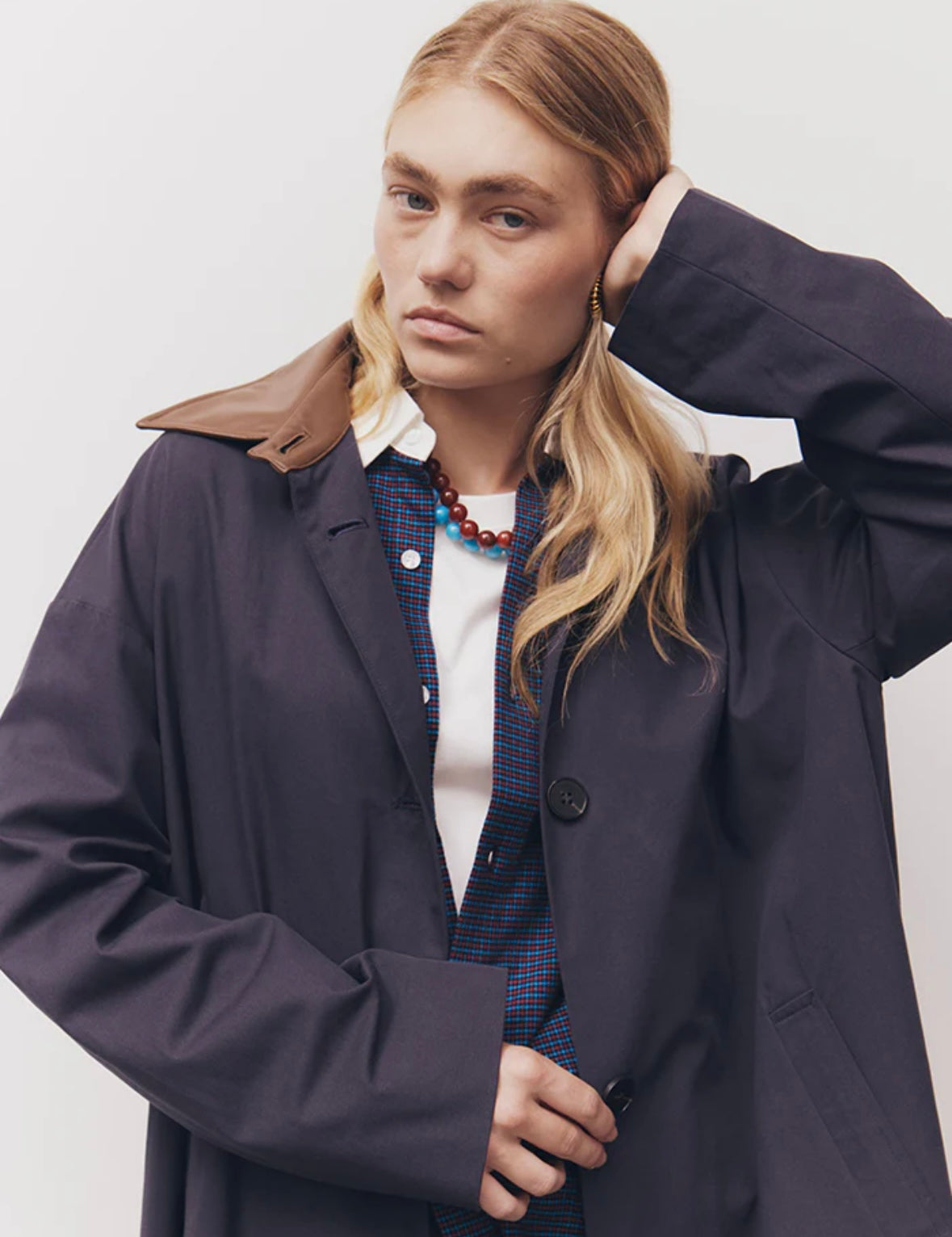 Navy trench with brown collar Blanca at clothlifestyle boutique 