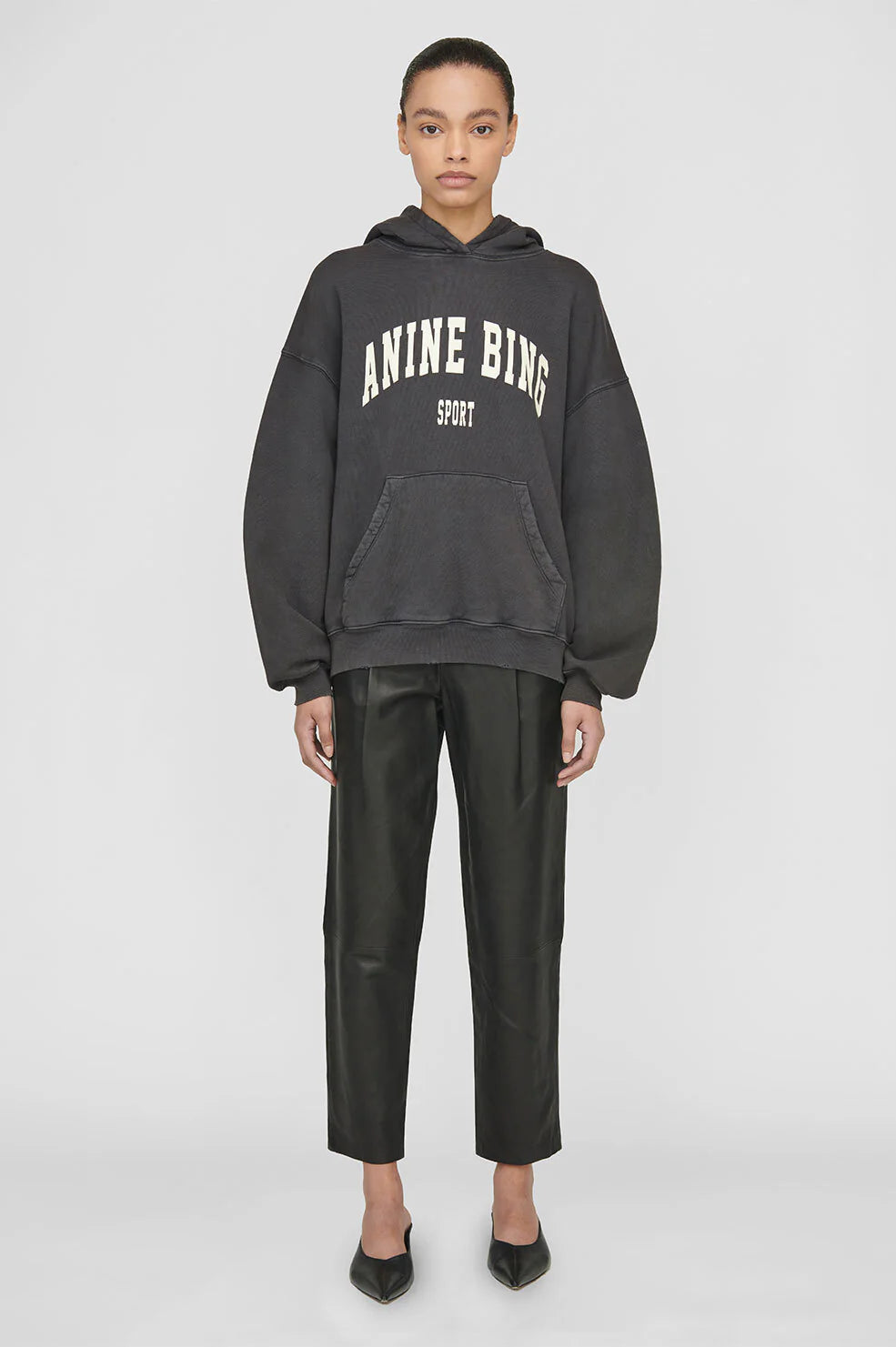 Harvey Sweatshirt in Washed Black