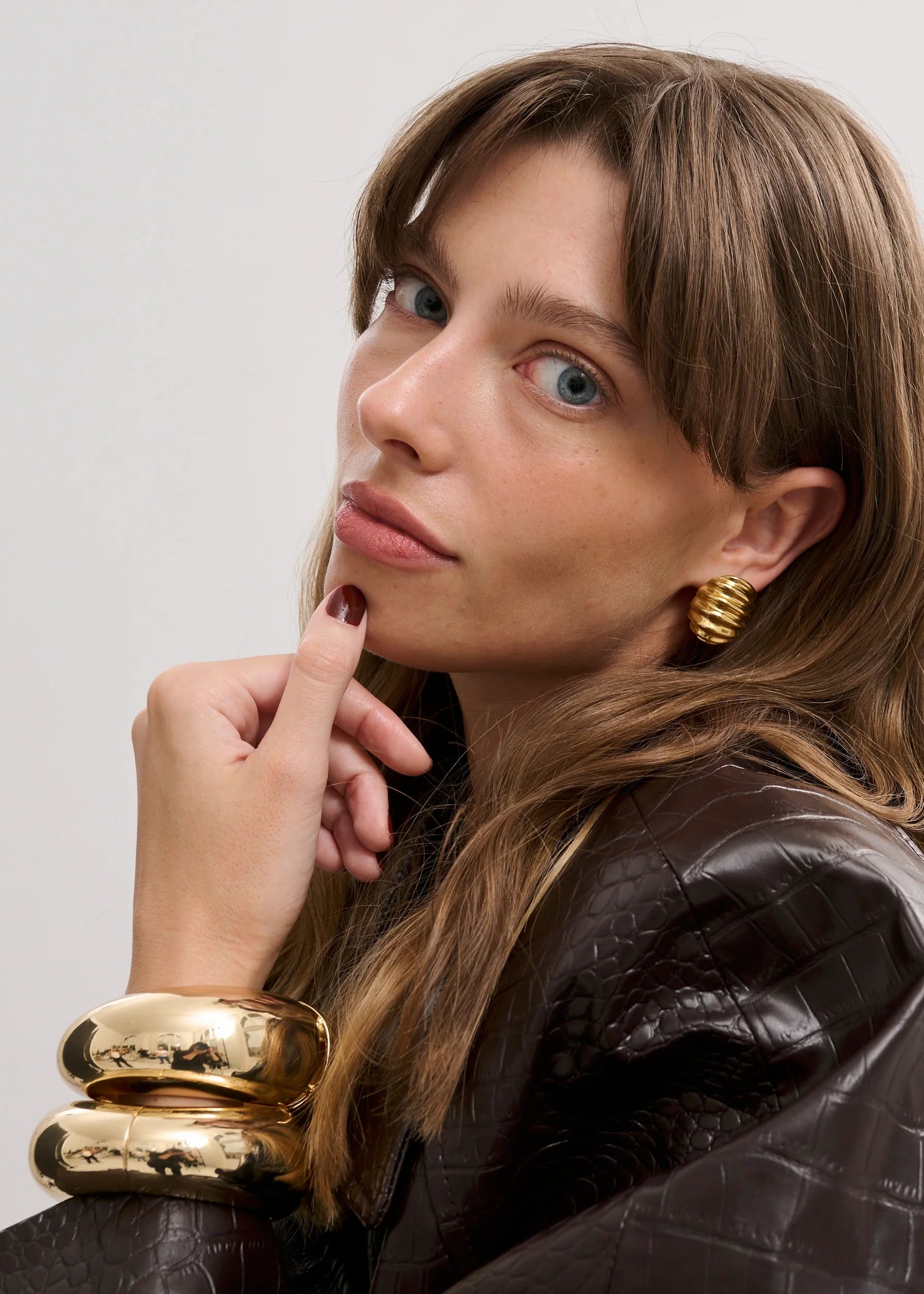 riviera earring in gold