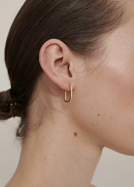 squoval earring in gold