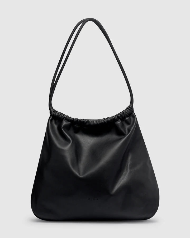 Black shoulder bag with zip closure clothlifestyle boutique