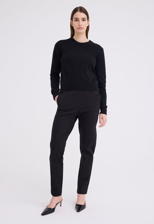 peter sweater in black. 100% cashmere