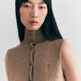 Dominic Vest in Wicker Marle Viktoria + Woods