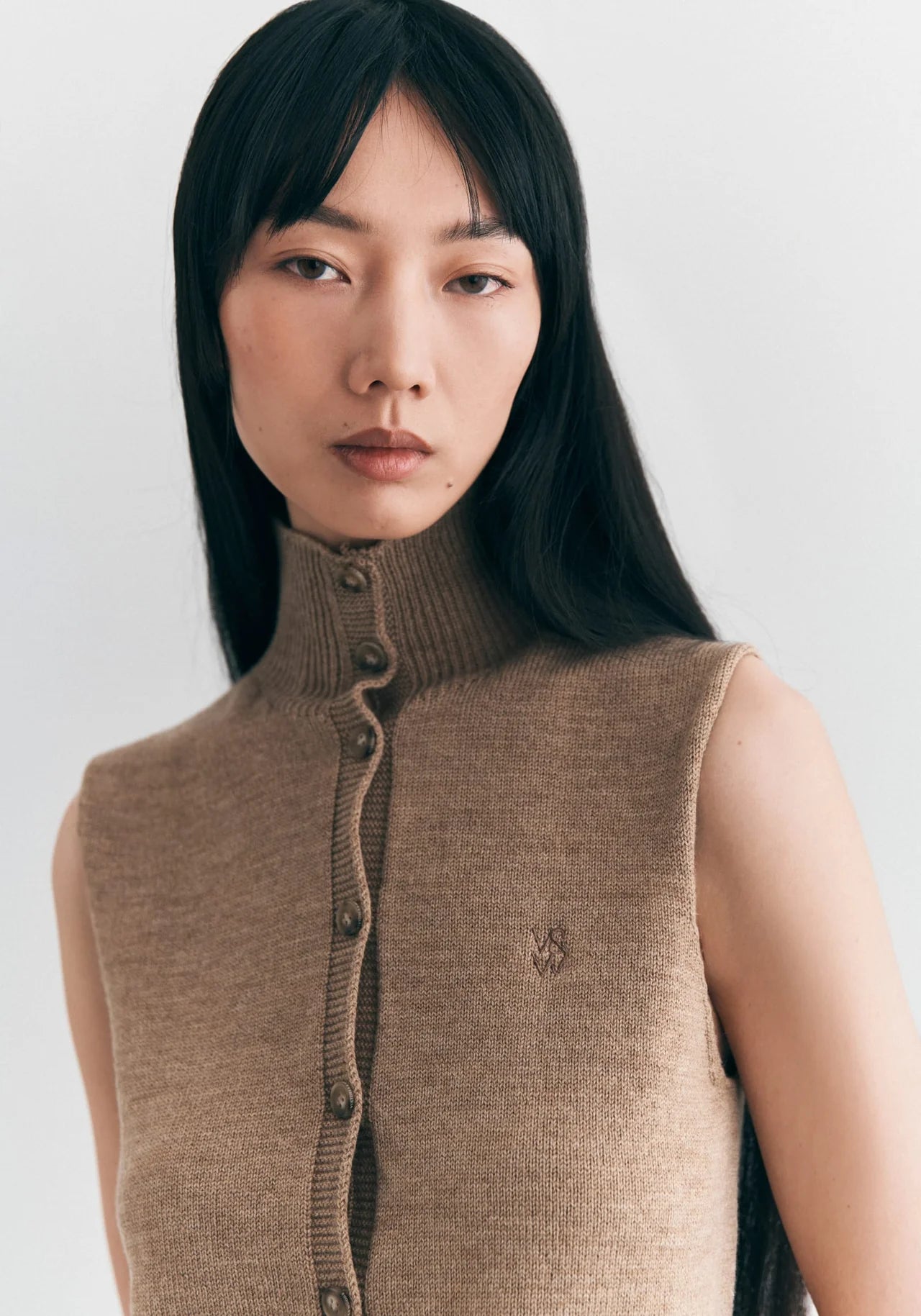 Dominic Vest in Wicker Marle Viktoria + Woods
