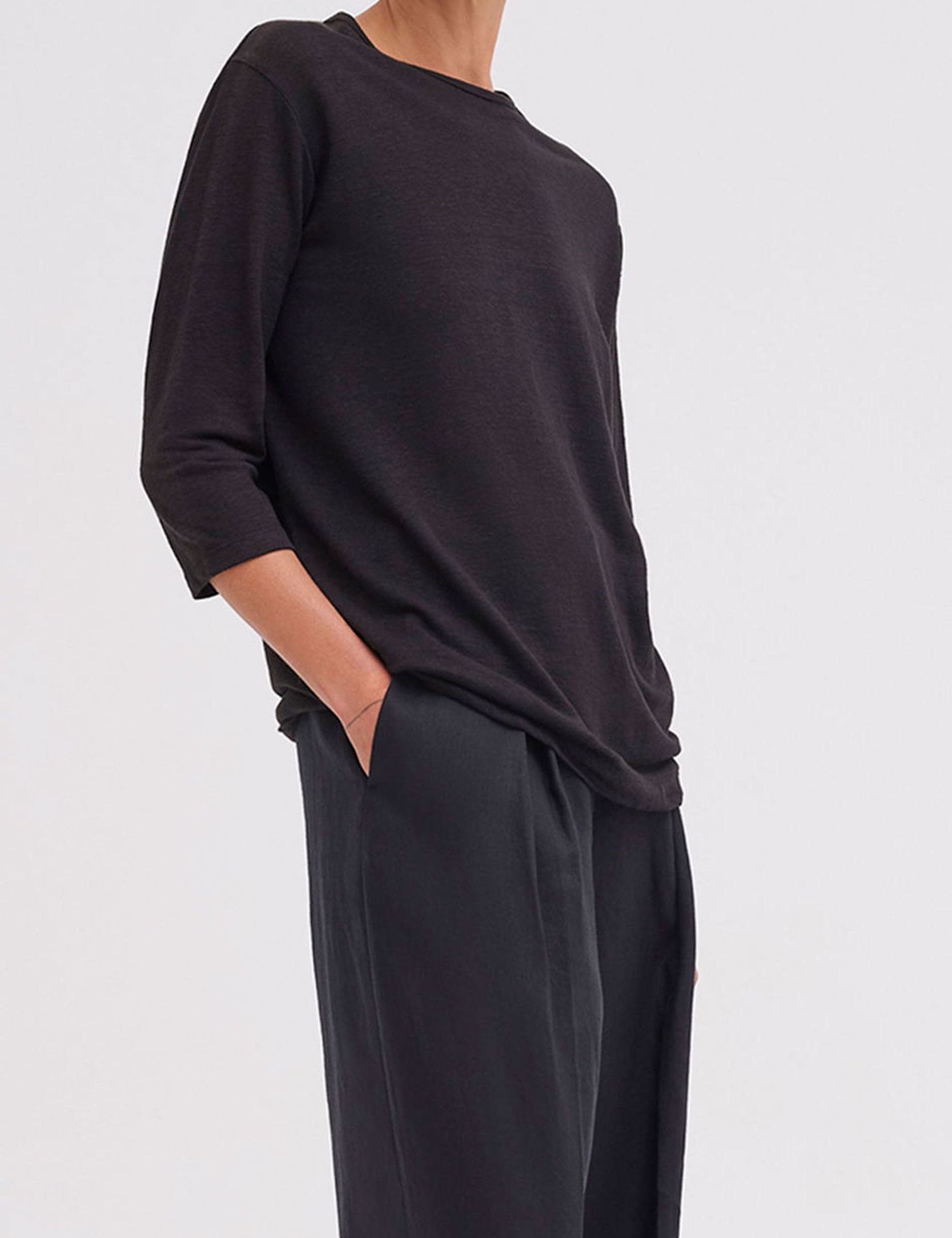 Max Tee in Black