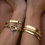 Valentine Bracelet in Gold Arms of Eve