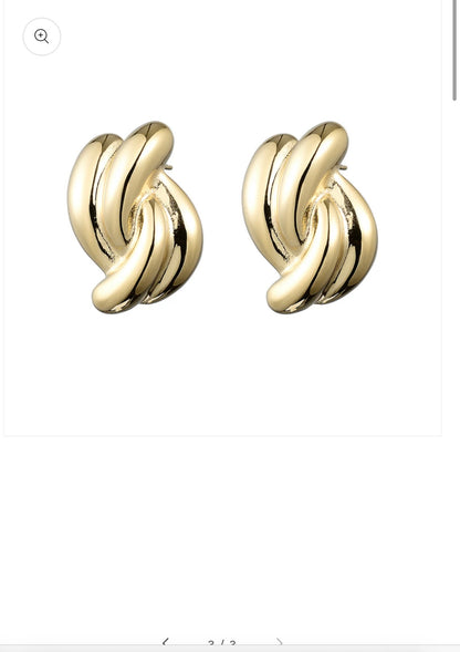 Whirlpool Earring in Gold