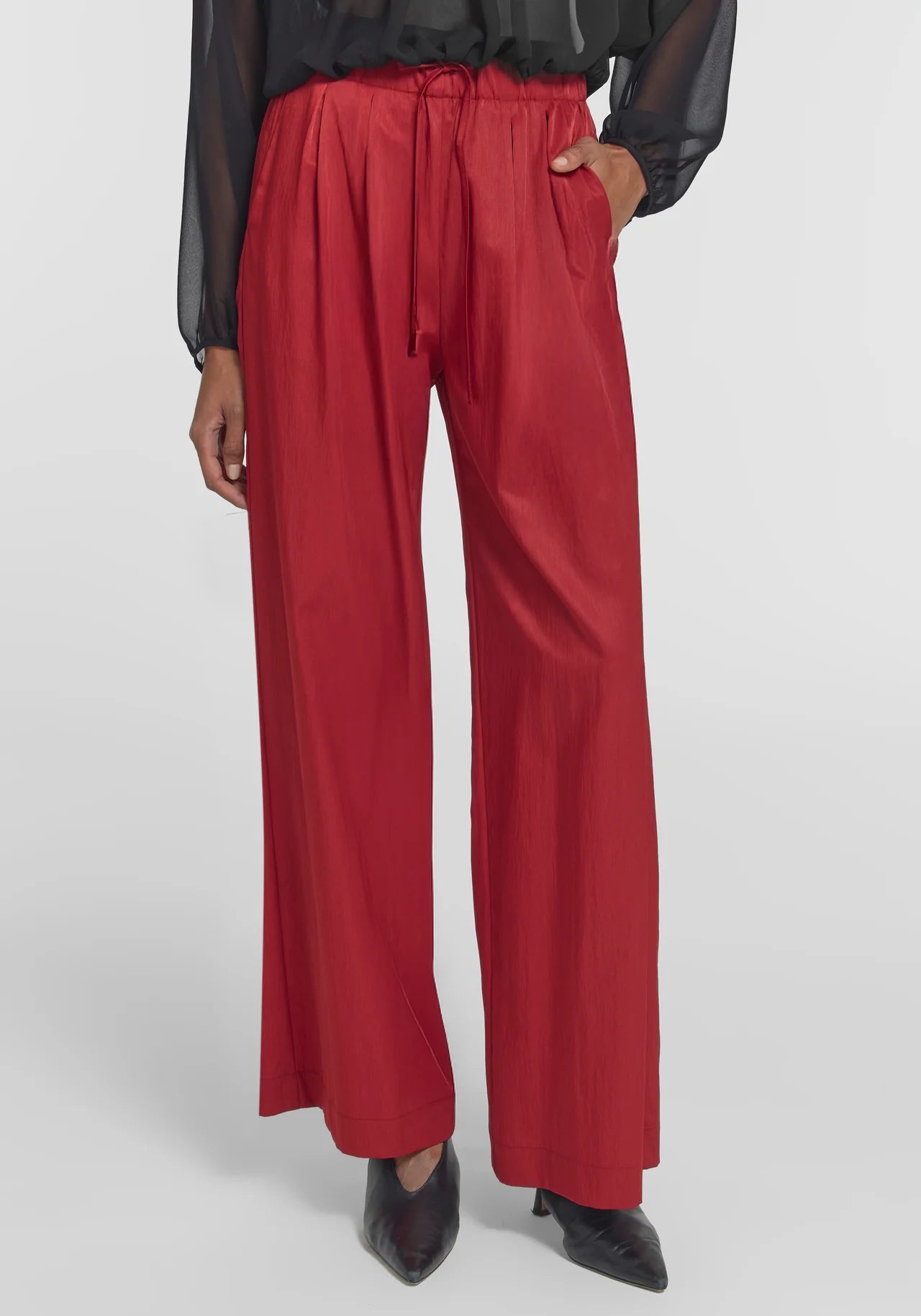 Madden Pant in Red Viktoria + Woods