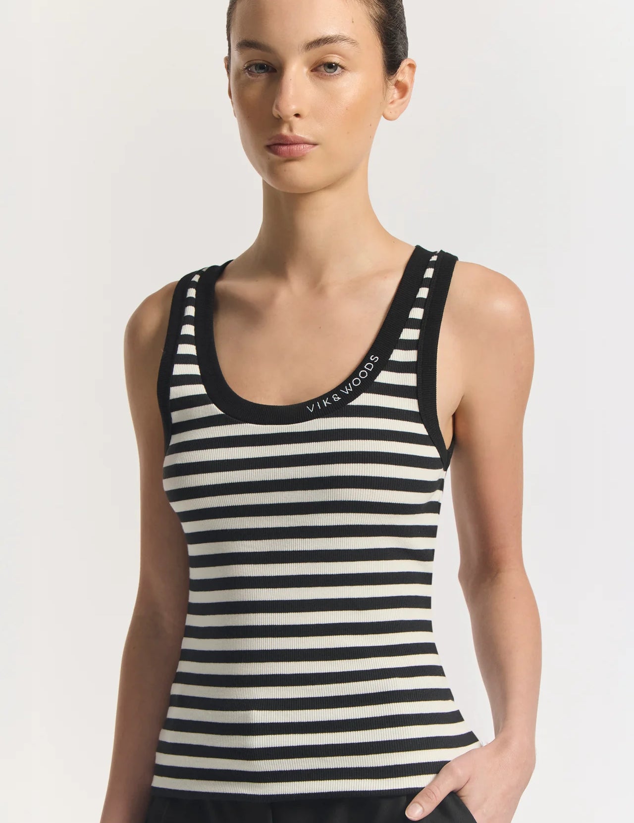 Vik & Woods Tank Viktoria + Woods