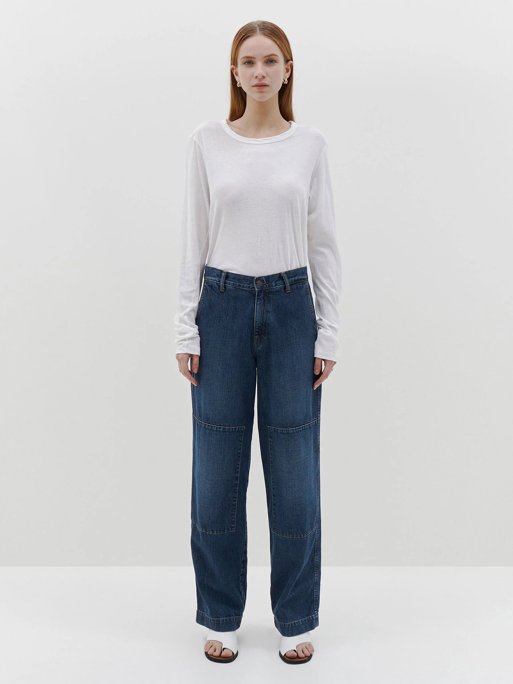 Regular Scoop Hem Long Sleeve T-shirt in White
