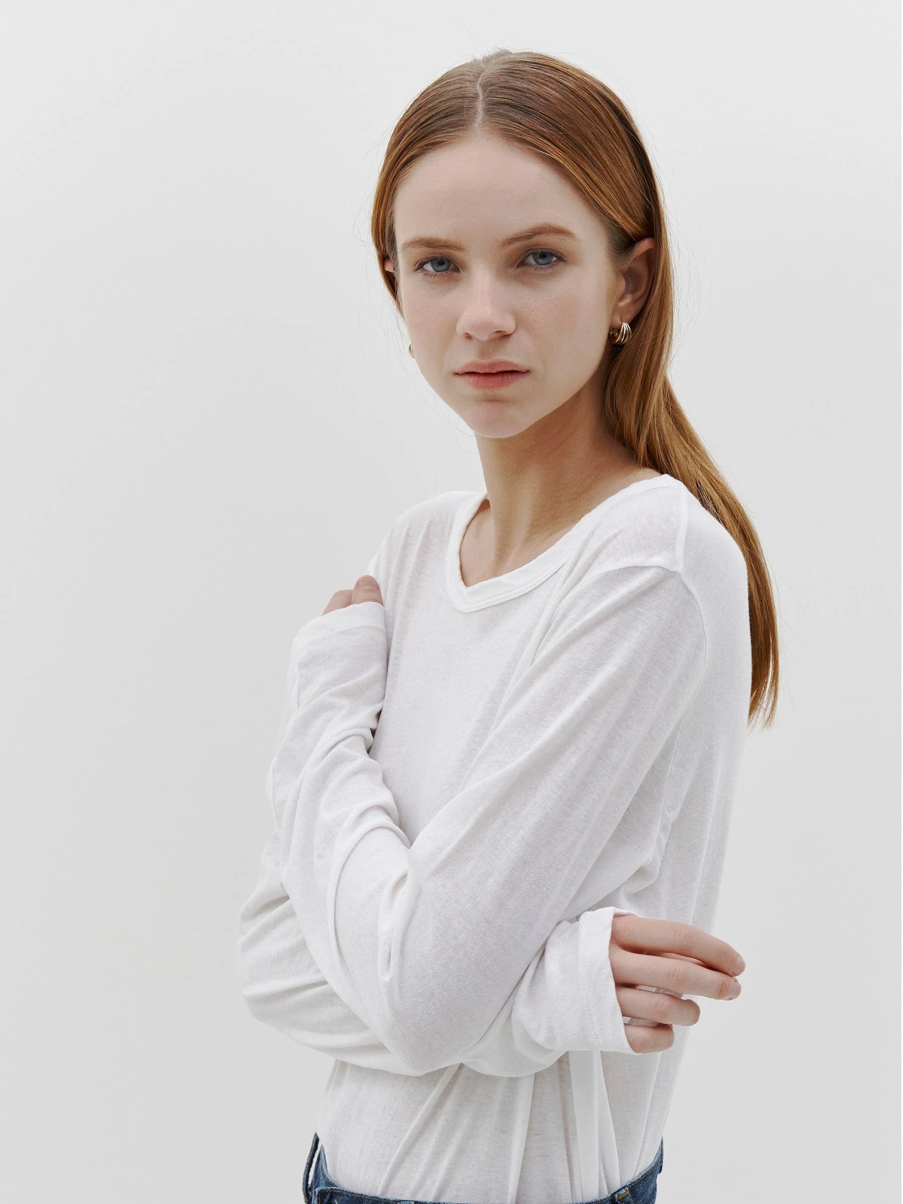 Regular Scoop Hem Long Sleeve T-shirt in White