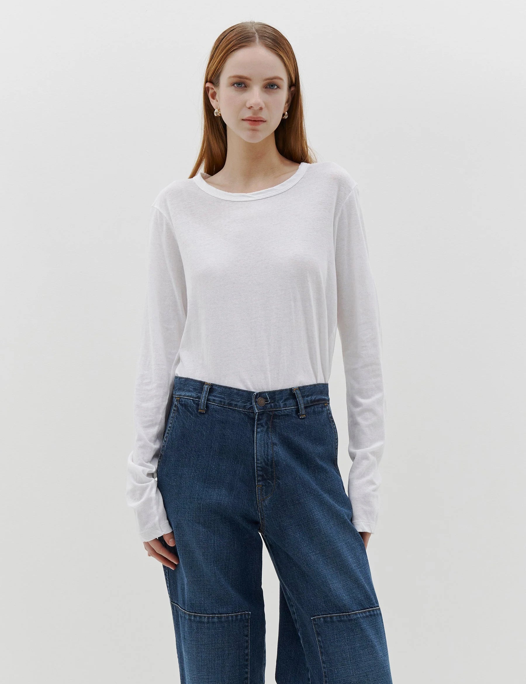 Regular Scoop Hem Long Sleeve T-shirt in White