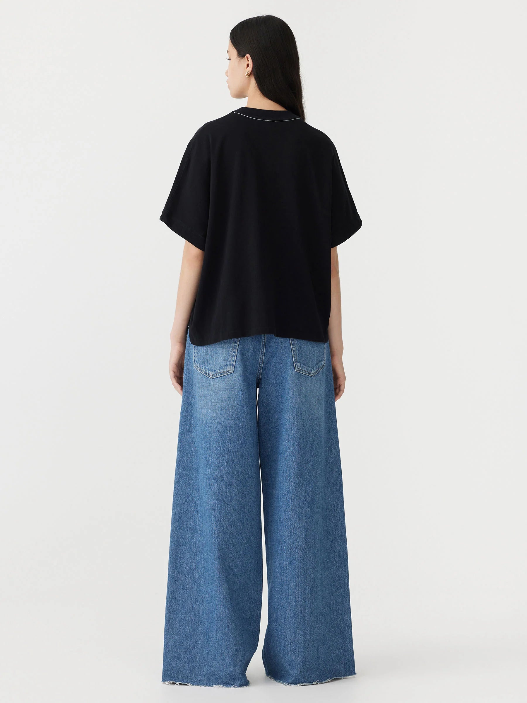 Boxy V Neck Short Sleeve T-shirt