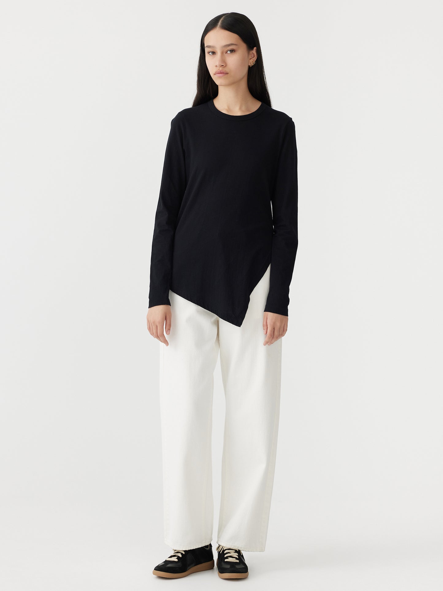 Asymmetric Long Sleeve T-shirt in Black