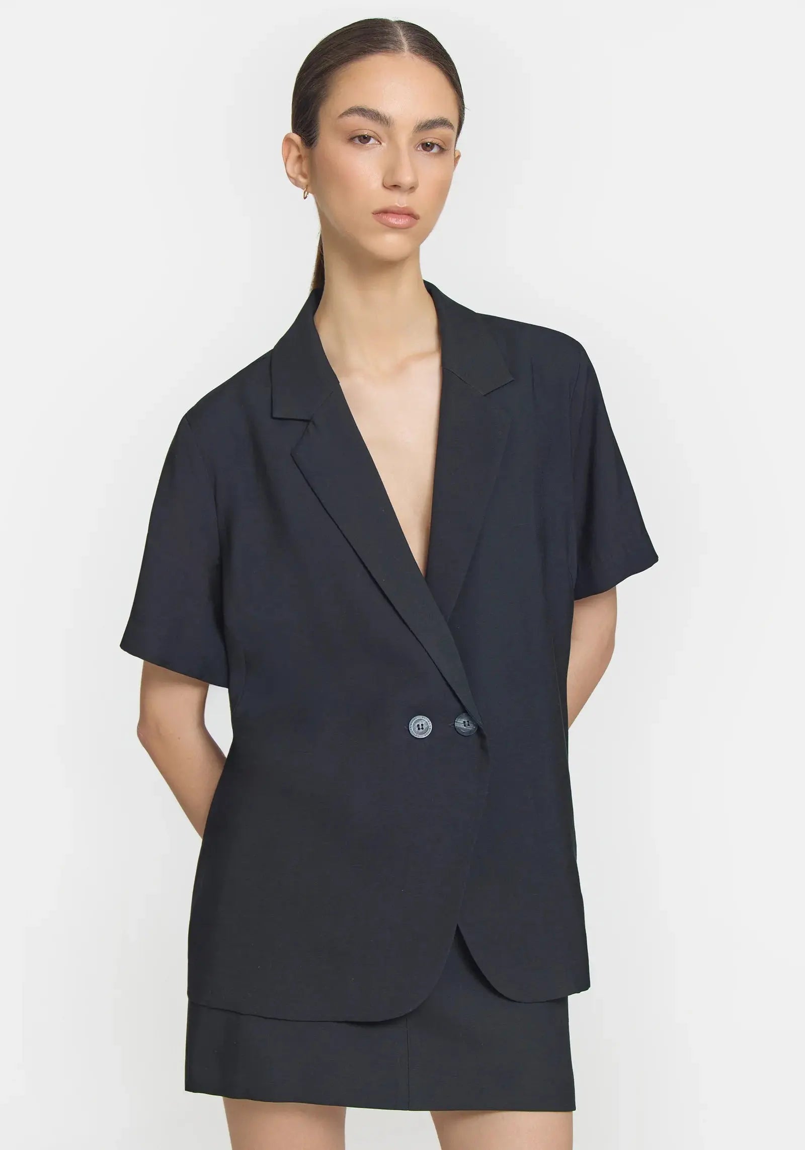 Hepburn Shirt in Black Viktoria + Woods