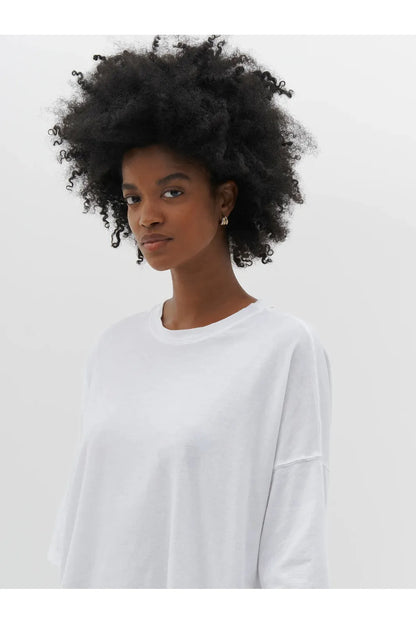 Slouch Side Step Short Sleeve T-shirt in White by Bassike