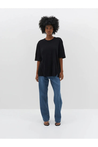 Slouch Boyfriend Short Sleeve T-shirt in Black